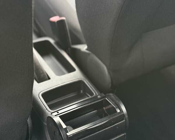 Синий Фольксваген Гольф, объемом двигателя 1.39 л и пробегом 157 тыс. км за 4300 $, фото 26 на Automoto.ua