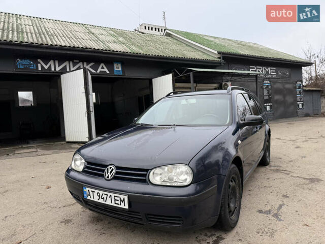 Синий Фольксваген Гольф, объемом двигателя 1.6 л и пробегом 292 тыс. км за 3200 $, фото 1 на Automoto.ua