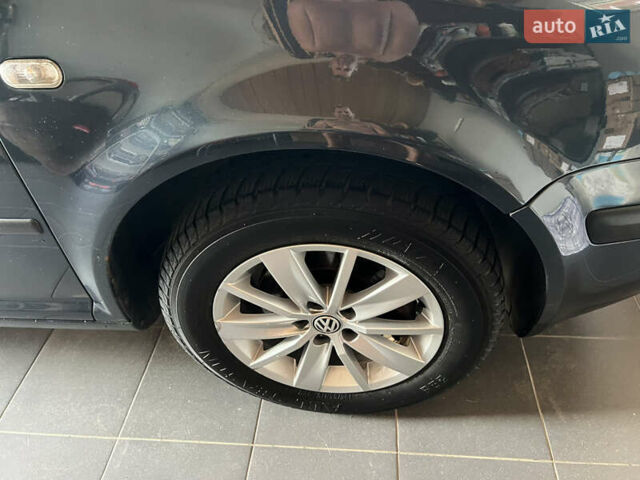 Синий Фольксваген Гольф, объемом двигателя 1.6 л и пробегом 215 тыс. км за 5500 $, фото 18 на Automoto.ua