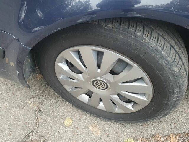 Синий Фольксваген Гольф, объемом двигателя 1.6 л и пробегом 250 тыс. км за 1850 $, фото 4 на Automoto.ua