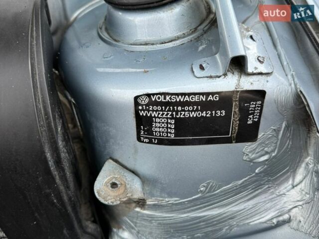 Синій Фольксваген Гольф, об'ємом двигуна 1.39 л та пробігом 272 тис. км за 4000 $, фото 16 на Automoto.ua