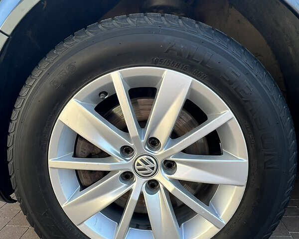 Синий Фольксваген Гольф, объемом двигателя 1.6 л и пробегом 215 тыс. км за 5500 $, фото 16 на Automoto.ua