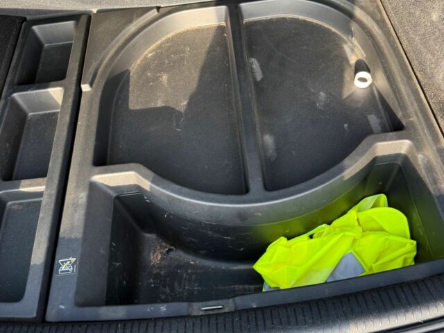 Синий Фольксваген Гольф, объемом двигателя 1.9 л и пробегом 306 тыс. км за 2951 $, фото 10 на Automoto.ua