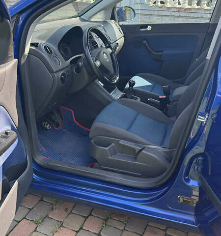 Синий Фольксваген Гольф, объемом двигателя 1.9 л и пробегом 306 тыс. км за 4900 $, фото 5 на Automoto.ua