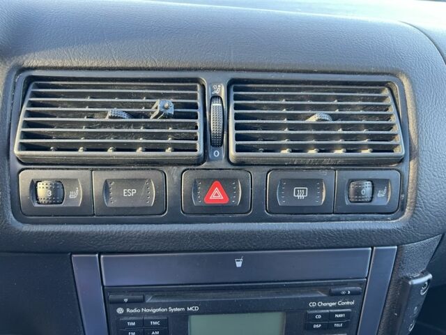 Синій Фольксваген Гольф, об'ємом двигуна 2 л та пробігом 288 тис. км за 3950 $, фото 19 на Automoto.ua