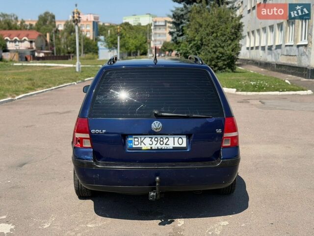 Синий Фольксваген Гольф, объемом двигателя 1.6 л и пробегом 220 тыс. км за 2800 $, фото 19 на Automoto.ua