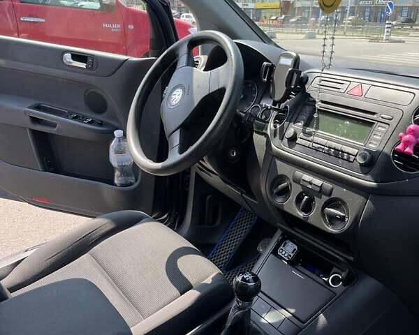 Синий Фольксваген Гольф, объемом двигателя 1.6 л и пробегом 218 тыс. км за 6100 $, фото 8 на Automoto.ua