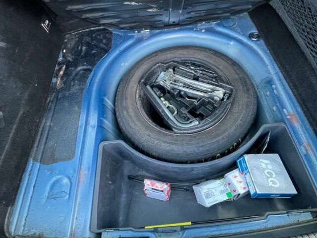 Синій Фольксваген Гольф, об'ємом двигуна 1.9 л та пробігом 230 тис. км за 2550 $, фото 6 на Automoto.ua