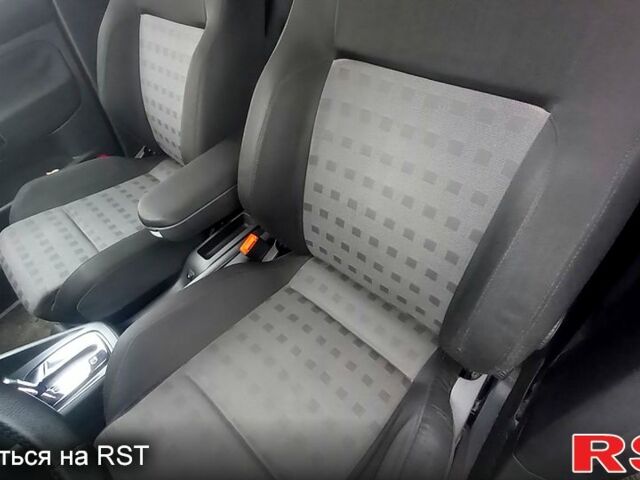 Синій Фольксваген Гольф, об'ємом двигуна 1.6 л та пробігом 0 тис. км за 5400 $, фото 3 на Automoto.ua