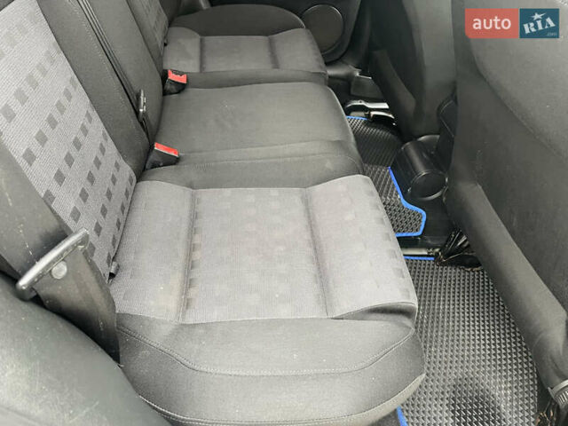 Синий Фольксваген Гольф, объемом двигателя 1.4 л и пробегом 260 тыс. км за 4500 $, фото 25 на Automoto.ua