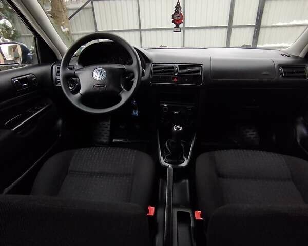 Синій Фольксваген Гольф, об'ємом двигуна 1.6 л та пробігом 176 тис. км за 5000 $, фото 16 на Automoto.ua