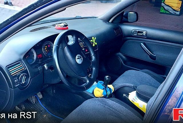 Синий Фольксваген Гольф, объемом двигателя 1.4 л и пробегом 272 тыс. км за 4200 $, фото 8 на Automoto.ua