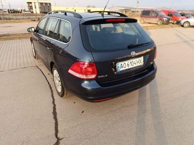 Синий Фольксваген Гольф, объемом двигателя 1.6 л и пробегом 301 тыс. км за 5500 $, фото 4 на Automoto.ua