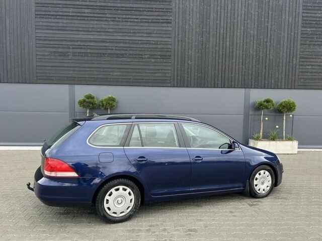 Синий Фольксваген Гольф, объемом двигателя 1.9 л и пробегом 242 тыс. км за 1450 $, фото 1 на Automoto.ua