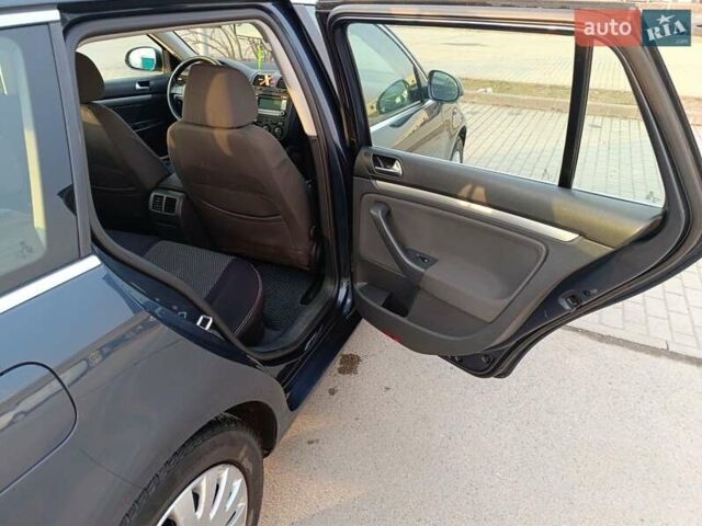 Синій Фольксваген Гольф, об'ємом двигуна 1.6 л та пробігом 293 тис. км за 5500 $, фото 16 на Automoto.ua