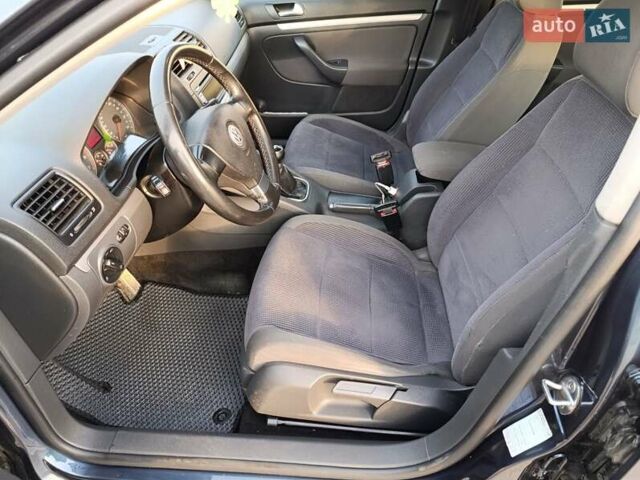 Синій Фольксваген Гольф, об'ємом двигуна 1.6 л та пробігом 293 тис. км за 5500 $, фото 12 на Automoto.ua