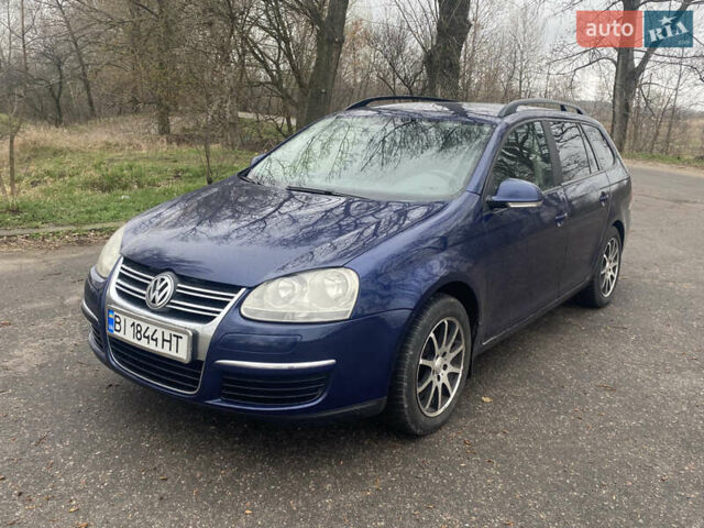 Синий Фольксваген Гольф, объемом двигателя 1.6 л и пробегом 290 тыс. км за 5900 $, фото 1 на Automoto.ua