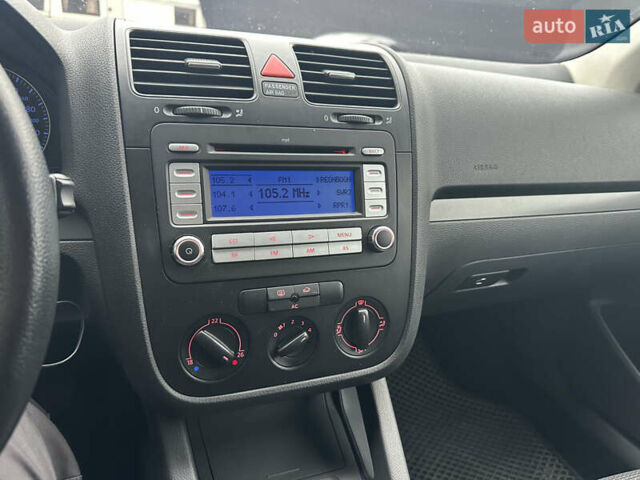 Синій Фольксваген Гольф, об'ємом двигуна 1.6 л та пробігом 248 тис. км за 6800 $, фото 36 на Automoto.ua