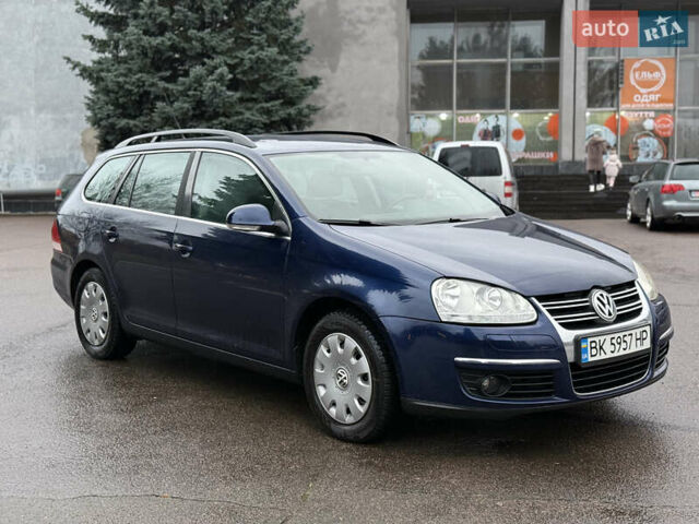 Синий Фольксваген Гольф, объемом двигателя 1.6 л и пробегом 318 тыс. км за 5150 $, фото 16 на Automoto.ua