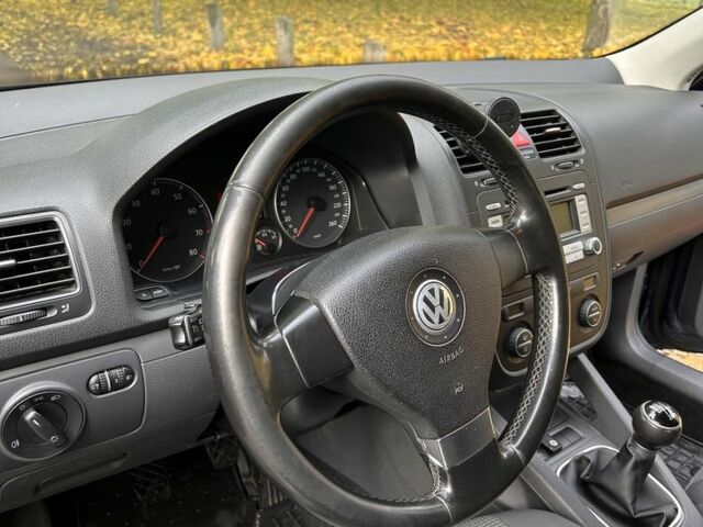 Синий Фольксваген Гольф, объемом двигателя 1.6 л и пробегом 272 тыс. км за 6200 $, фото 4 на Automoto.ua