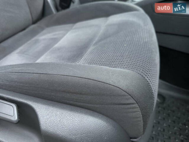 Синий Фольксваген Гольф, объемом двигателя 1.6 л и пробегом 318 тыс. км за 5150 $, фото 60 на Automoto.ua