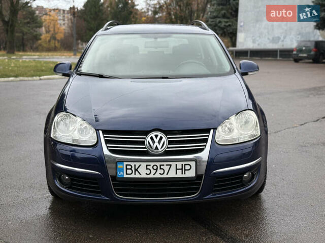 Синий Фольксваген Гольф, объемом двигателя 1.6 л и пробегом 318 тыс. км за 5150 $, фото 11 на Automoto.ua