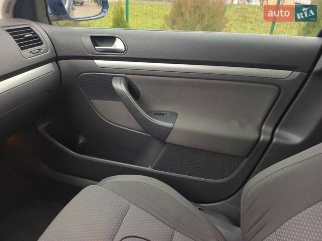 Синій Фольксваген Гольф, об'ємом двигуна 1.4 л та пробігом 242 тис. км за 5500 $, фото 10 на Automoto.ua