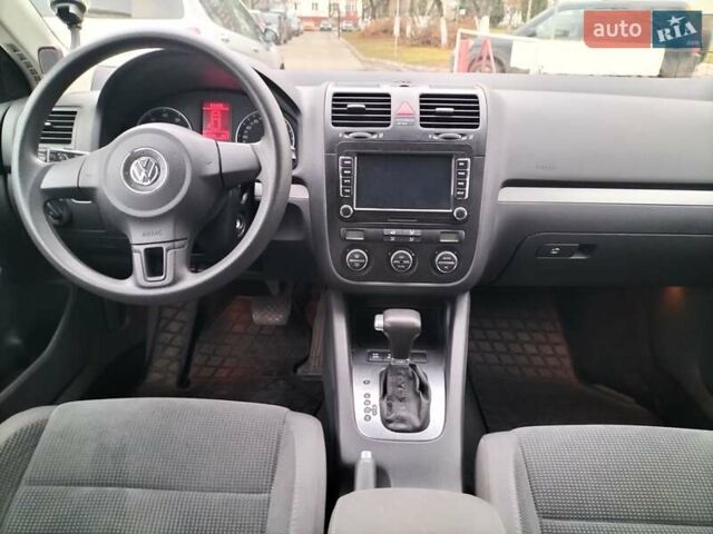 Синий Фольксваген Гольф, объемом двигателя 1.39 л и пробегом 250 тыс. км за 5999 $, фото 2 на Automoto.ua
