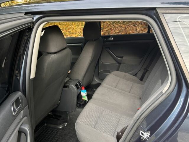 Синий Фольксваген Гольф, объемом двигателя 1.6 л и пробегом 272 тыс. км за 6200 $, фото 3 на Automoto.ua