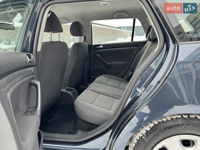 Синий Фольксваген Гольф, объемом двигателя 1.6 л и пробегом 196 тыс. км за 6200 $, фото 14 на Automoto.ua