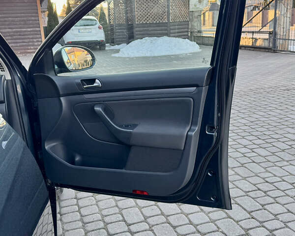 Синій Фольксваген Гольф, об'ємом двигуна 1.9 л та пробігом 349 тис. км за 5999 $, фото 55 на Automoto.ua