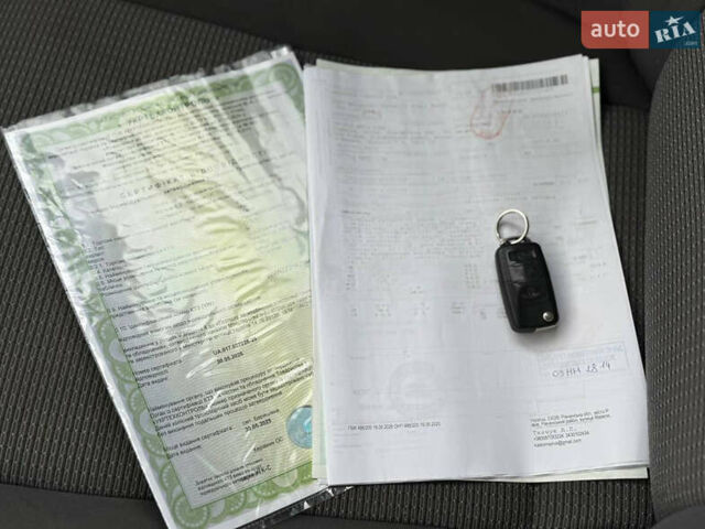 Синій Фольксваген Гольф, об'ємом двигуна 1.6 л та пробігом 218 тис. км за 5799 $, фото 19 на Automoto.ua