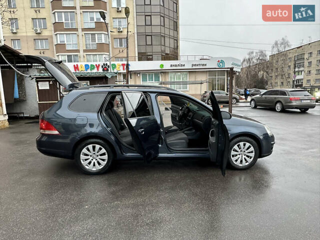 Синий Фольксваген Гольф, объемом двигателя 1.9 л и пробегом 233 тыс. км за 6399 $, фото 44 на Automoto.ua