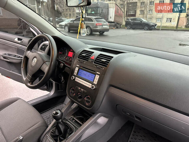 Синий Фольксваген Гольф, объемом двигателя 1.9 л и пробегом 233 тыс. км за 6399 $, фото 43 на Automoto.ua