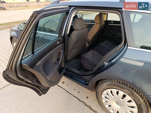 Синій Фольксваген Гольф, об'ємом двигуна 1.6 л та пробігом 293 тис. км за 5500 $, фото 8 на Automoto.ua