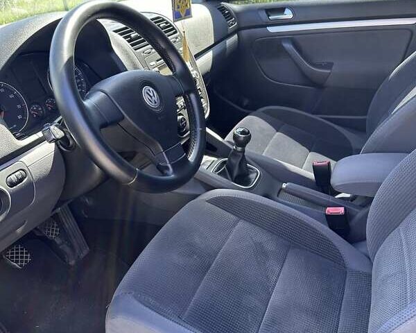 Синий Фольксваген Гольф, объемом двигателя 1.39 л и пробегом 230 тыс. км за 5500 $, фото 6 на Automoto.ua