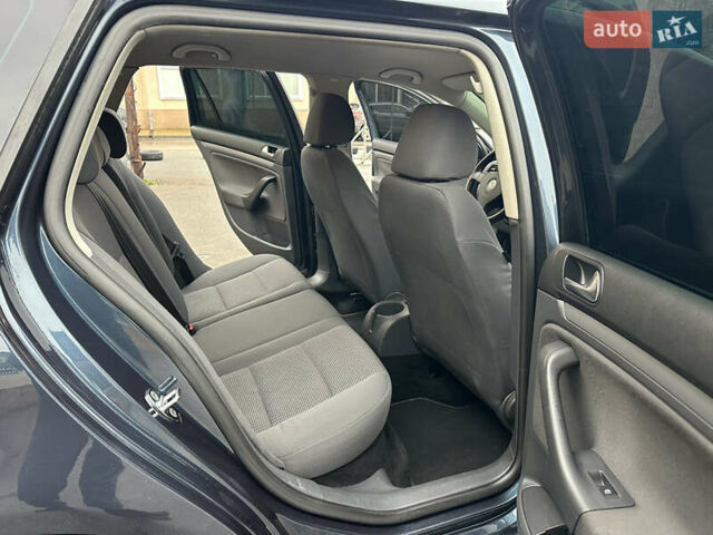 Синий Фольксваген Гольф, объемом двигателя 1.9 л и пробегом 233 тыс. км за 6399 $, фото 38 на Automoto.ua