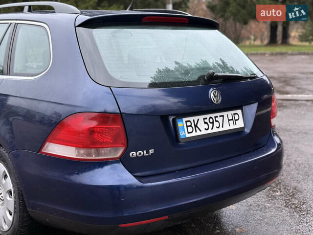 Синий Фольксваген Гольф, объемом двигателя 1.6 л и пробегом 318 тыс. км за 5150 $, фото 30 на Automoto.ua