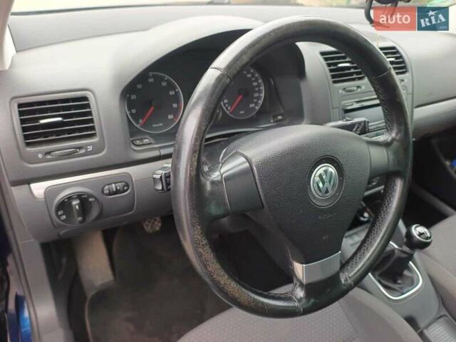 Синій Фольксваген Гольф, об'ємом двигуна 1.4 л та пробігом 242 тис. км за 5500 $, фото 8 на Automoto.ua