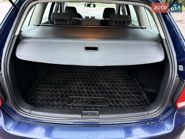 Синий Фольксваген Гольф, объемом двигателя 1.6 л и пробегом 318 тыс. км за 5150 $, фото 69 на Automoto.ua