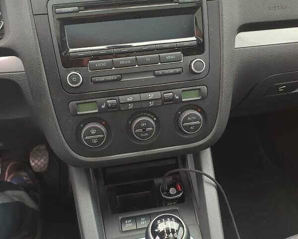 Синій Фольксваген Гольф, об'ємом двигуна 1.4 л та пробігом 242 тис. км за 5500 $, фото 13 на Automoto.ua