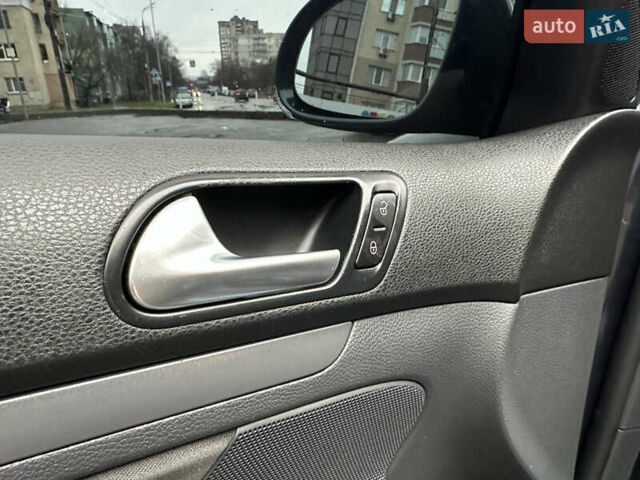 Синий Фольксваген Гольф, объемом двигателя 1.9 л и пробегом 233 тыс. км за 6399 $, фото 26 на Automoto.ua