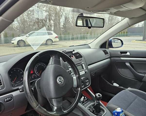 Синий Фольксваген Гольф, объемом двигателя 1.39 л и пробегом 206 тыс. км за 5100 $, фото 4 на Automoto.ua