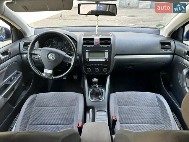 Синий Фольксваген Гольф, объемом двигателя 1.9 л и пробегом 264 тыс. км за 6500 $, фото 11 на Automoto.ua