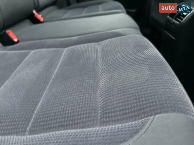 Синий Фольксваген Гольф, объемом двигателя 1.6 л и пробегом 318 тыс. км за 5150 $, фото 57 на Automoto.ua