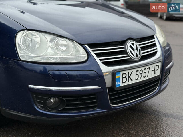 Синий Фольксваген Гольф, объемом двигателя 1.6 л и пробегом 318 тыс. км за 5150 $, фото 18 на Automoto.ua