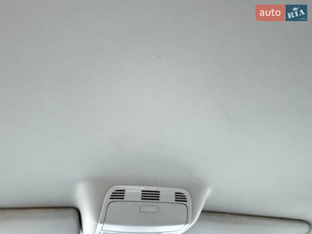 Синий Фольксваген Гольф, объемом двигателя 1.6 л и пробегом 318 тыс. км за 5150 $, фото 55 на Automoto.ua