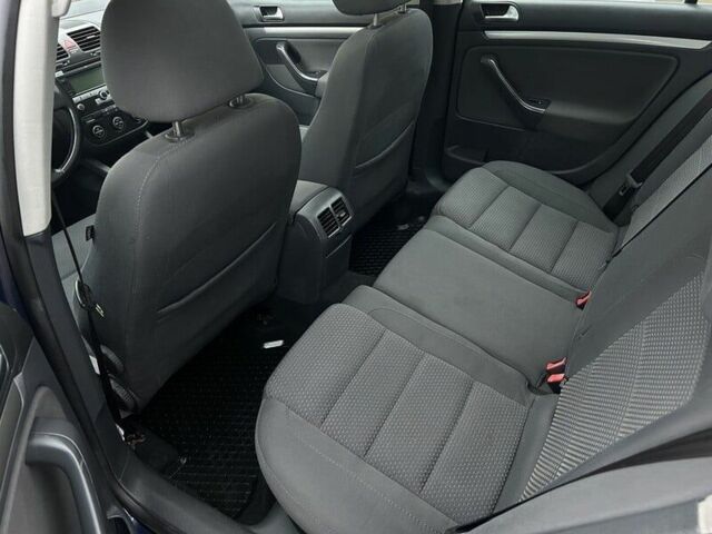 Синий Фольксваген Гольф, объемом двигателя 1.9 л и пробегом 242 тыс. км за 1450 $, фото 11 на Automoto.ua