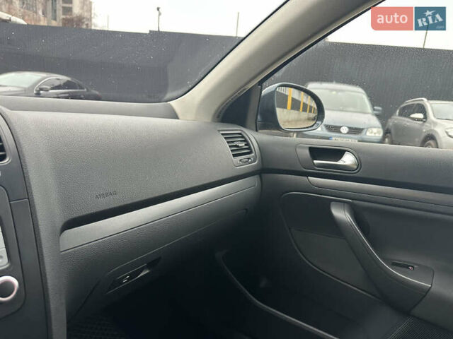 Синій Фольксваген Гольф, об'ємом двигуна 1.6 л та пробігом 248 тис. км за 6800 $, фото 40 на Automoto.ua