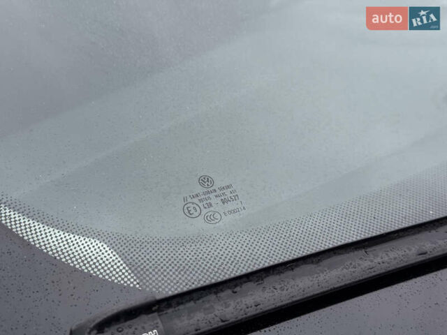 Синий Фольксваген Гольф, объемом двигателя 1.6 л и пробегом 318 тыс. км за 5150 $, фото 22 на Automoto.ua